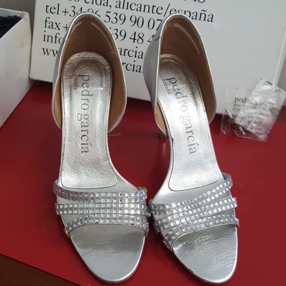 17:02- Pedro Garcia Swarovski Open Toe Heels - Picture 2 of 8
